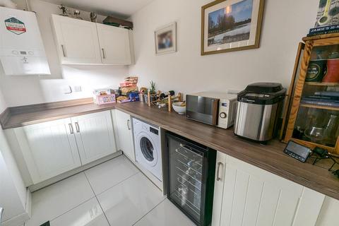 15 Arnold Drive, Corby, NN17 5FY