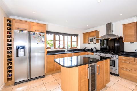 5 bedroom detached house to rent, Oatlands Road, Shinfield, Berkshire, RG2