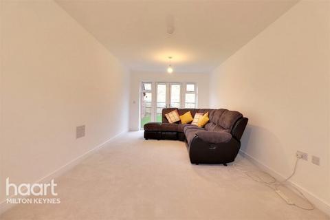 4 bedroom detached house to rent, Marion Crescent, Glebe Farm