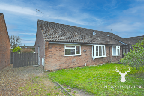 2 bedroom semi-detached bungalow for sale, Warren Avenue, Fakenham NR21