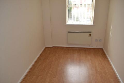 2 bedroom apartment to rent, Waterview Park, Leigh WN7 4JS