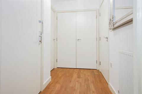 1 bedroom flat for sale, Samas Way, Crayford, Kent