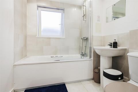8 Samas Way, Crayford, Dartford, DA1 4FP