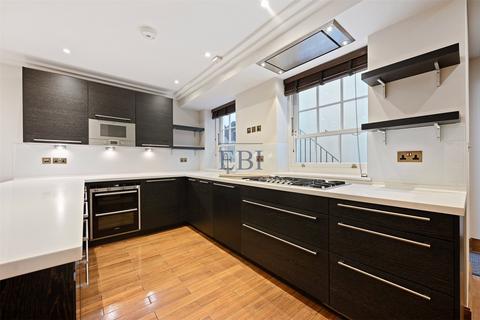 3 bedroom terraced house to rent, Montpelier Square, London, SW7