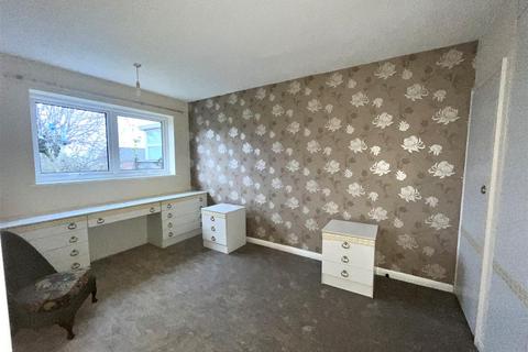 2 bedroom semi-detached bungalow to rent, Dryden Close, Dukinfield SK16