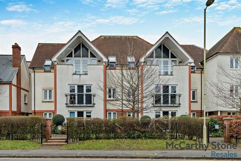 2 bedroom apartment for sale, Farringford Court, Avenue Road, Lymington, Hampshire, SO41 9PA