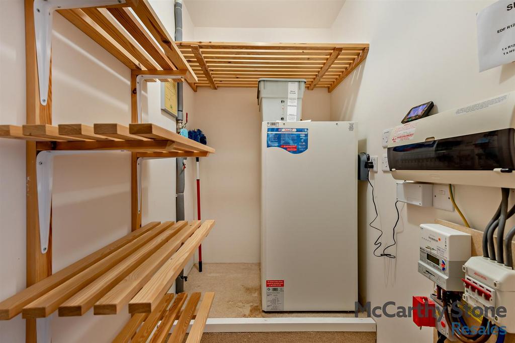8630643-interior04-800.jpg