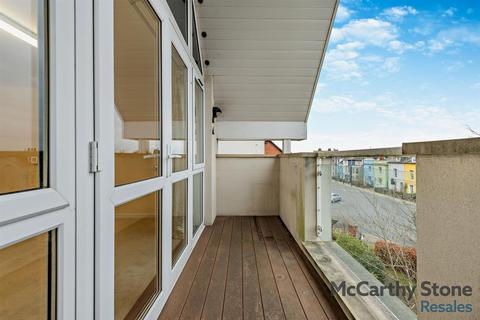undefined, Farringford Court, Avenue Road, Lymington, Hampshire, SO41 9PA