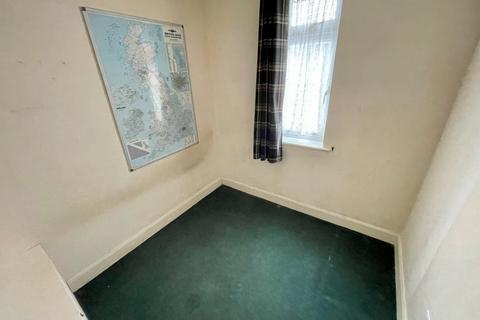 8 Beverley Road, Luton, LU4 8EU