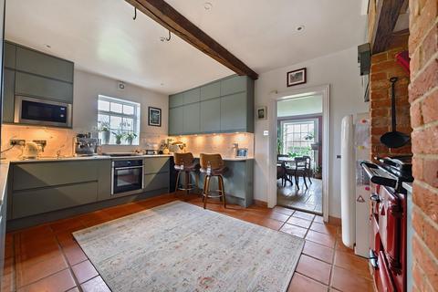 4 bedroom detached house for sale, Foxes Lane, Romsey SO51