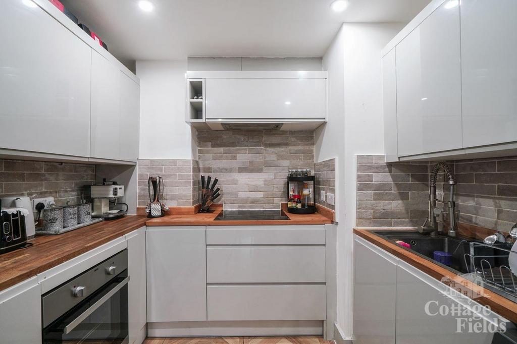 Flat 13, Geary Court - YYHuqndax R0h ZEf4 CEft.jpg