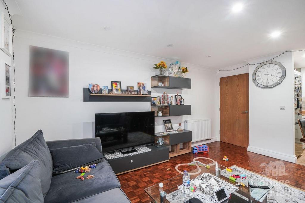 Flat 13, Geary Court - g Akdo881xpjty Ub Cx Ykw -...
