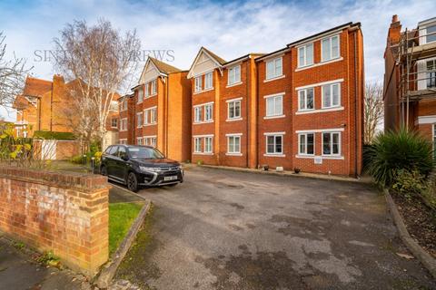 1 bedroom flat for sale, Bampton Court, Blakesley Avenue, Ealing, W5