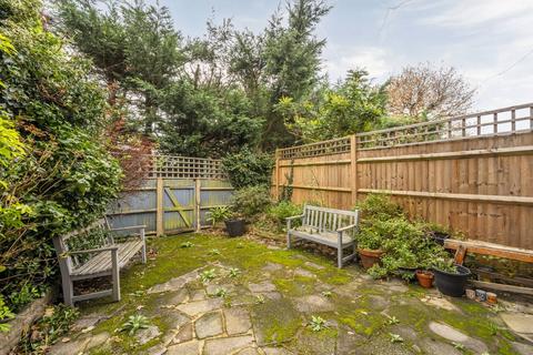 4 bedroom terraced house for sale, Hillview, Cottenham Park, London, SW20