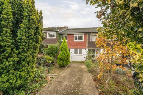 4 bedroom terraced house for sale, Hillview, Cottenham Park, London, SW20