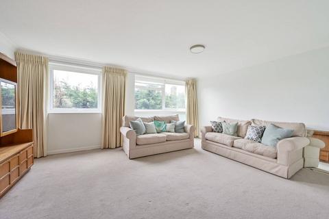 4 bedroom terraced house for sale, Hillview, Cottenham Park, London, SW20