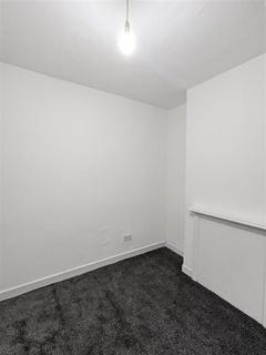 2 bedroom terraced house to rent, Altham Street, Burnley BB10