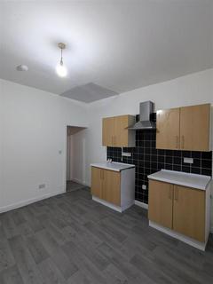 2 bedroom terraced house to rent, Altham Street, Burnley BB10