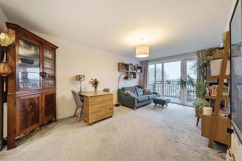 2 bedroom flat for sale, Watson Place, London