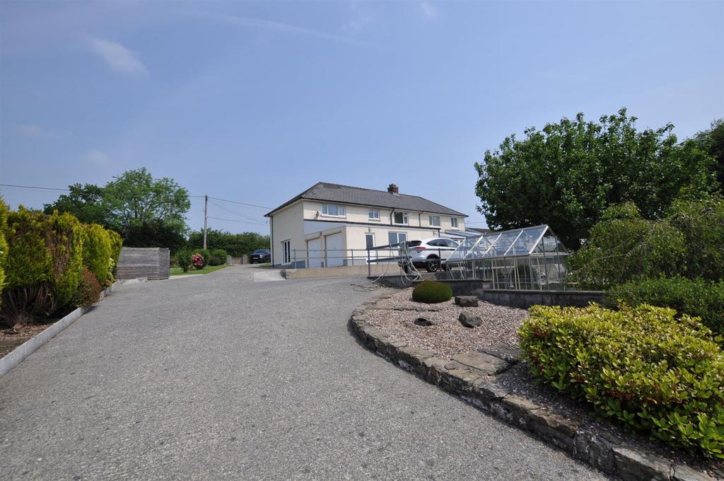 Adjoining Garage