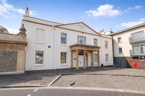 2 bedroom apartment for sale, Doctor Foxs, Knightstone Island