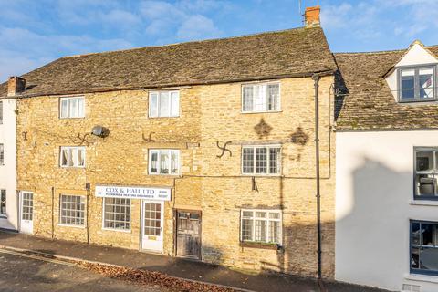 3 bedroom terraced house for sale, Gumstool Hill, Tetbury