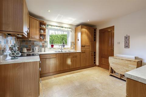 3 bedroom house for sale, 2 Broomlands, Kelso