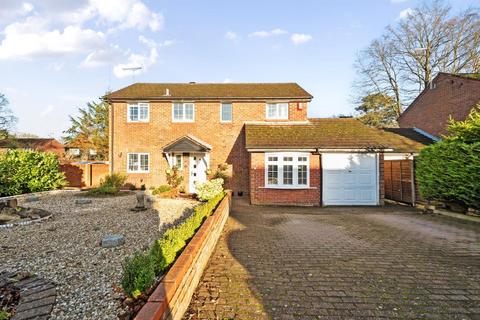 5 bedroom detached house for sale, Cove,  Hampshire,  GU14