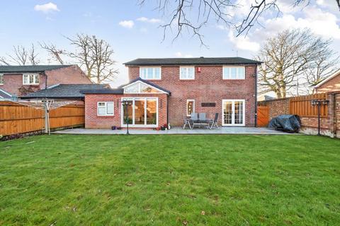 5 bedroom detached house for sale, Cove,  Hampshire,  GU14