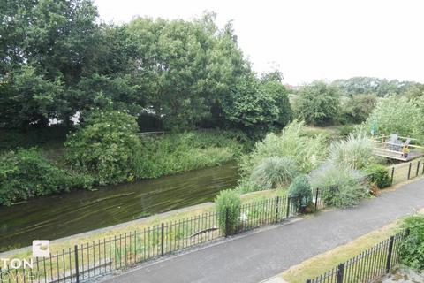 4 bedroom townhouse to rent, Waterfields, Retford DN22