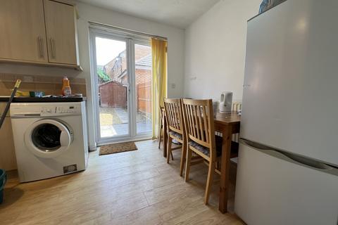 4 bedroom semi-detached house to rent, Stapleton, Bristol BS16