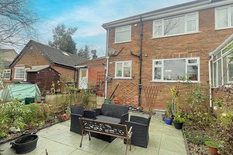 3 bedroom semi-detached house for sale, Leaventhorpe Avenue, Fairweather Green, Bradford, BD8