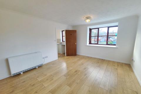 2 bedroom ground floor flat for sale, Beaumont Road, Totton SO40