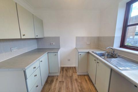 2 bedroom ground floor flat for sale, Beaumont Road, Totton SO40