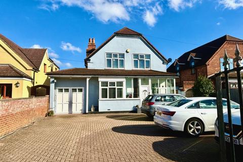 6 bedroom detached house for sale, Thorpe Lea Road, Egham, Surrey, TW20