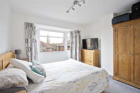 11 Sandringham Close, Calow, Chesterfield, S44 5TY