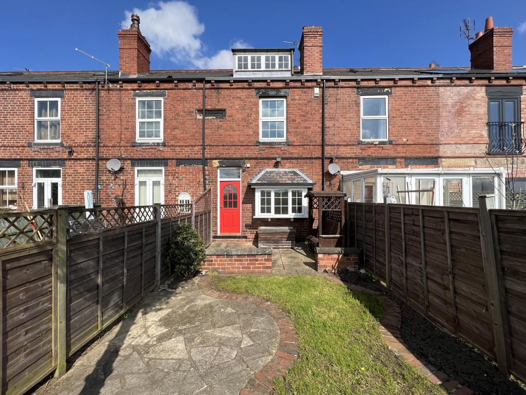 Three Bedroom Mid Terrace for Sale