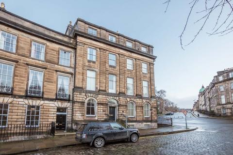 2 bedroom flat for sale, 21/1 (GF) Ainslie Place, New Town, Edinburgh, EH3