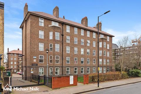 3 bedroom flat for sale, Stoke Newington Church Street, London N16