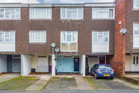 3 bedroom terraced house to rent, Yardley Close, Oldbury, West Midlands, B68