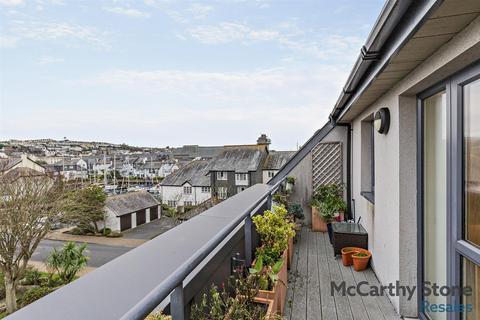 2 bedroom apartment for sale, Trelawny House, Bar Road, Falmouth, TR11 4FJ