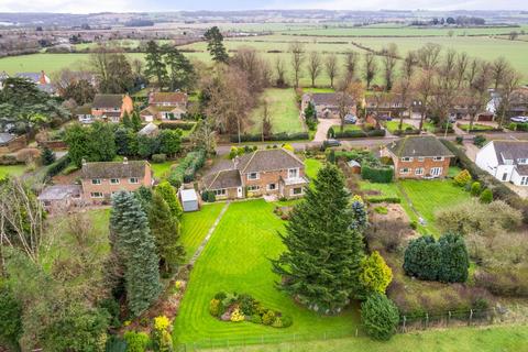 3 bedroom detached house for sale, Casthorpe Road, Grantham NG32