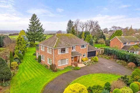 3 bedroom detached house for sale, Casthorpe Road, Grantham NG32