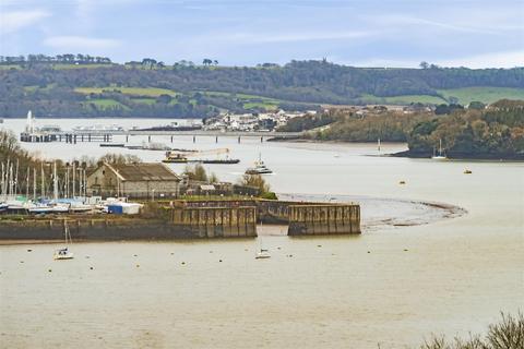 4 bedroom terraced house for sale, Lower Fore Street, Saltash