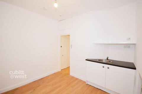 Studio to rent, Lower Rock Gardens Brighton BN2