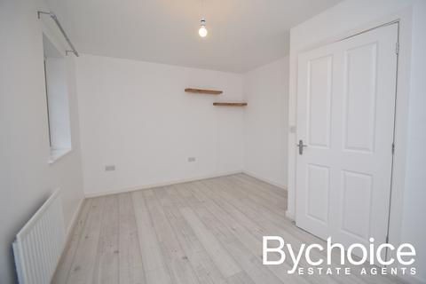 2 bedroom terraced house to rent, Overing Avenue, Great Waldingfield