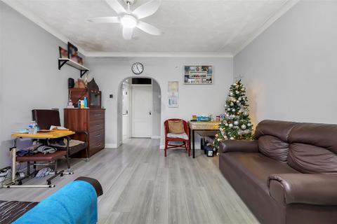 2 bedroom flat for sale, Livingstone Road ¦ Southall ¦ UB1