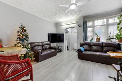 2 bedroom flat for sale, Livingstone Road ¦ Southall ¦ UB1