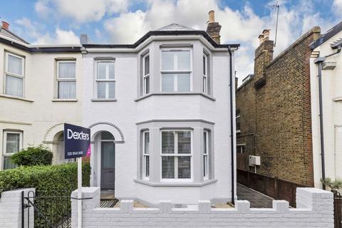 3 bedroom flat to rent, Worple Road, London SW20