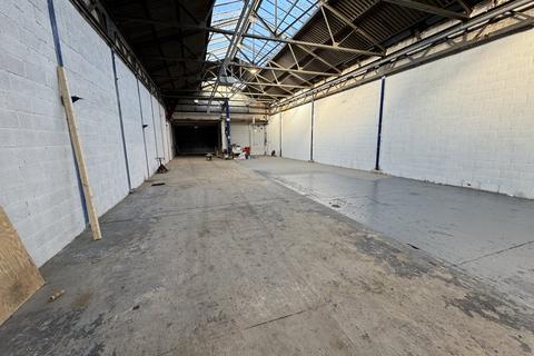 Industrial unit to rent, Bay 3, 875-901 Tyburn Road, Erdington, Birmingham, B24 9NY